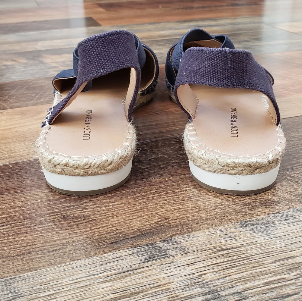 Lucky Brand Rifka Blue Canvas Closed Toe Espadrille Sandal, Size 7